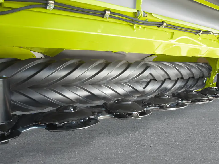 close up of CLAAS DISCO roller conditioner