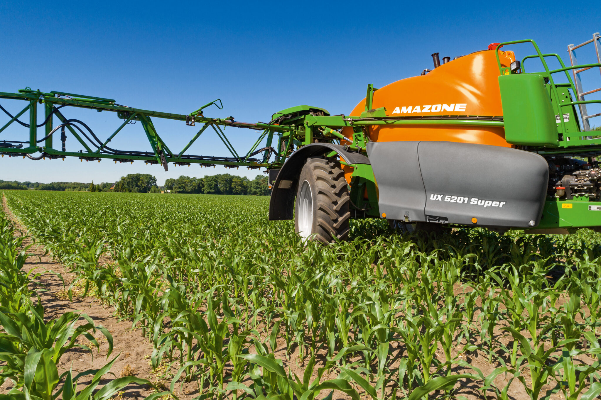 AMAZONE UX Super Trailed Sprayer