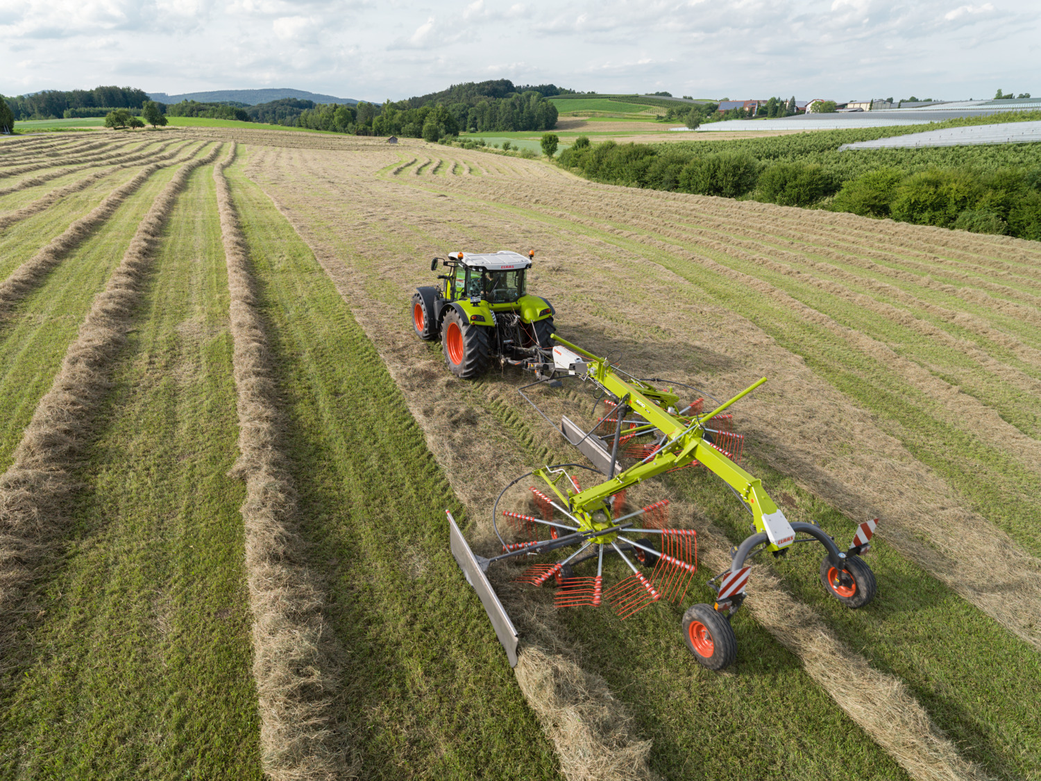 CLAAS LINER Dual-Rotor Side Rake
