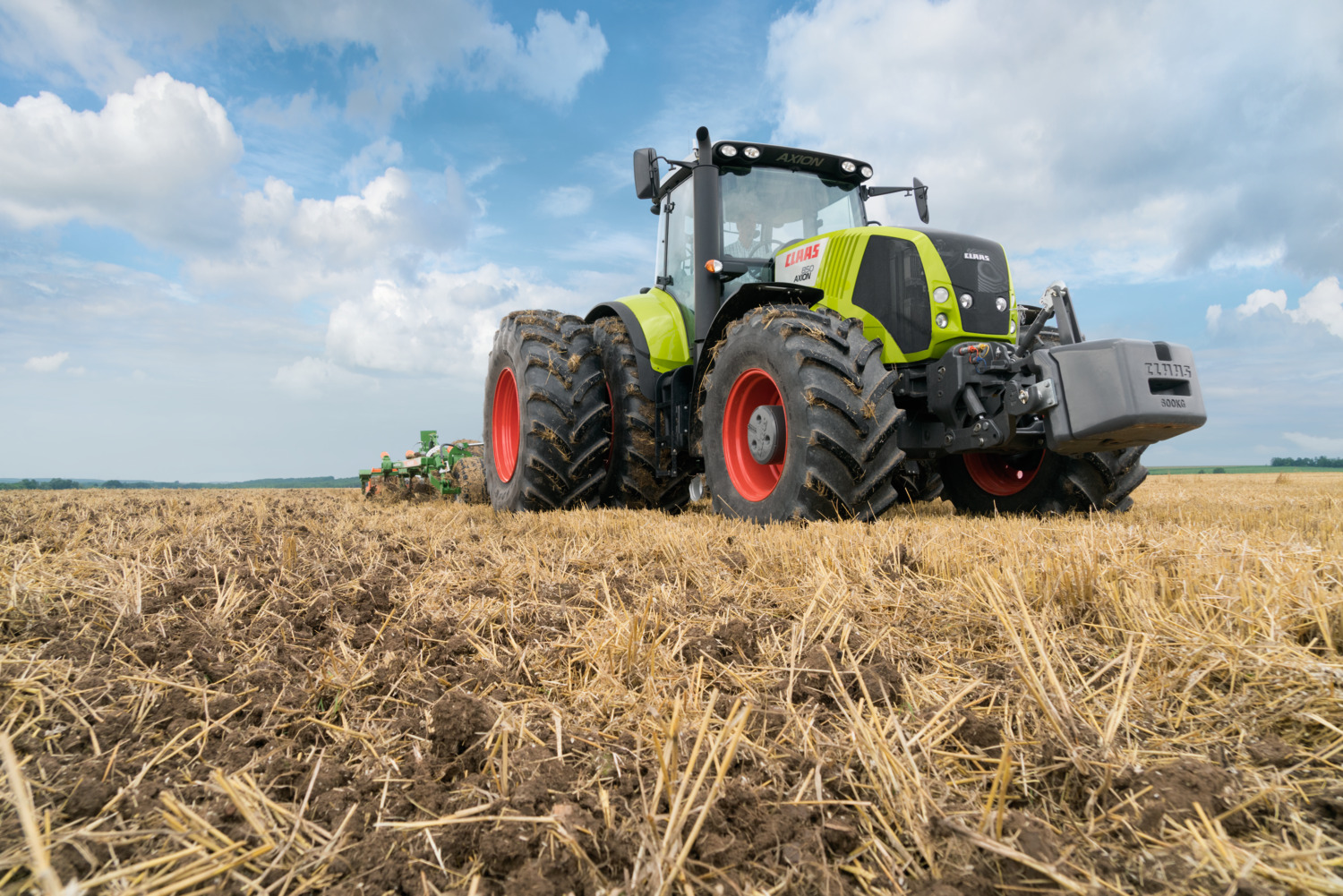 CLAAS AXION 800